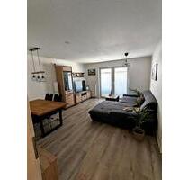 2-Zimmerwohnung mit EBK in Leonberg, Terrasse, TG-Platz, Keller - Ditzingen