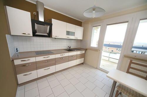 Foto - Große 2- Raumwohnung mit Wintergarten und Einbauküche