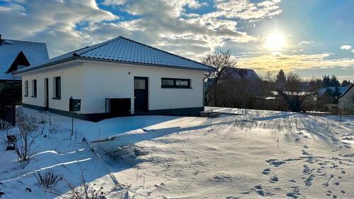 Foto - Moderner Bungalow mit Müritz-Blick in Waren (Müritz)