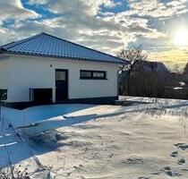 Moderner Bungalow mit Müritz-Blick in Waren (Müritz)