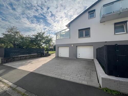 Foto - Großzügiges Ein-Zweifamilienhaus in Rodheim-Bieber