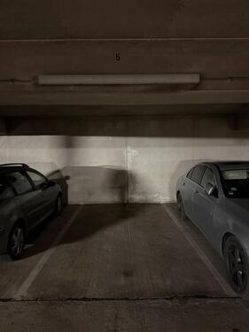Foto - Tiefgaragenstellplatz, Stellplatz, Garage,Nürnberg Schanzenstraße