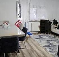 WG Zimmer, Privatzimmer - 500,00 EUR Kaltmiete, ca.  75,00 m² in Tamm (PLZ: 71732)