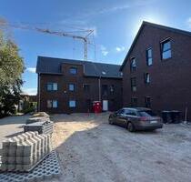 Erstbezug: Moderne, große helle 3-ZKBB-Neubauwohnung mit Garten - Edewecht