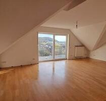 Großzügige 4-Zimmer Dachgeschosswohnung mit Penthaus-Charakter - Bad Kissingen