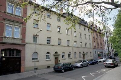 Foto - Modernisierte 2 Zimmer-Wohnung im DG in der Innenstadt