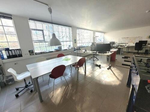 Foto - Helle Praxis-, Büro- oder Atelier-Räume in S-Ost, teilbar