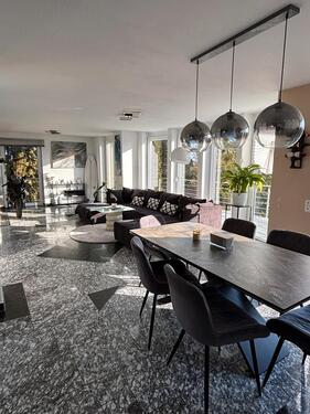 Foto - Helle Erdgeschosswohnung mit großem Balkon und Garten