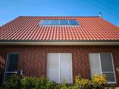 Foto - Einfamilienhaus mit Carport Doppelgarage, großem Garten und Pool