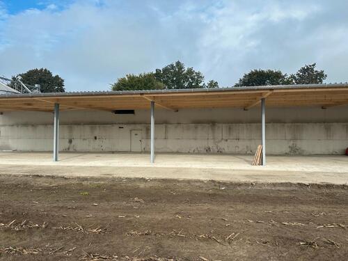 Foto - Stellplatz Lagerfläche Unterstand für Wohnmobil Wohnwagen