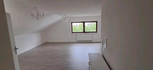 Foto - Helle Dachgeschosswg in Zimmern