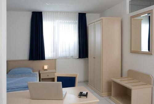 Foto - 1 Zimmer Erdgeschoßwohnung zur Miete in Baar-Ebenhausen