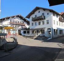 Gepflegte 3-Zimmer Wohnung mit kleinem Balkon in Siegsdorf - Leider KEINE HAUSTIERE erlaubt !