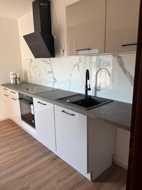Foto - Kernsanierte 3-Zimmer Wohnung mit EBK + Stellplatz