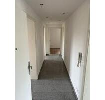 Helle 3-Zimmer-Wohnung (70 m2) nähe Kellerwald zentral sofort fre - Forchheim