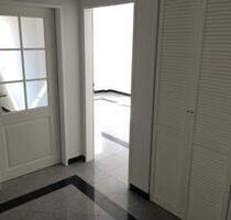 Moderne Wohnung mit Balkon, Stellplatz & Küche , 2,5 Zimmer - Hagen Hagen-Mitte