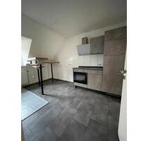 2-Zimmer-Wohnung in der Stadtmitte mit Küche und Badmöbeln - Remscheid