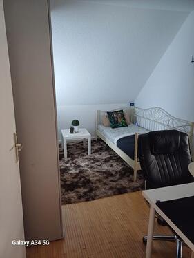 Foto - Komplett möbliertes gemütliches Zimmer (14 qm), zentral gelegen,