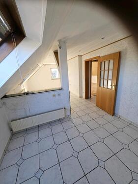 Foto - Dachwohnung - 700,00 EUR Kaltmiete,