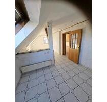 Dachwohnung - 700,00 EUR Kaltmiete, in Pinzberg (PLZ: 91361)