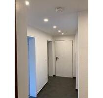 Moderne 3-Zimmer-Wohnung mit Balkon, Garage - Stuttgart Luginsland Moderne 3-Zimmer-Wohnung mit Balkon, Garage - Stuttgart Luginsland