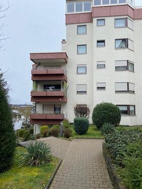 Foto - Böblingen - frisch renovierte 2-Zimmer-Wohnung mit Terrasse, EBK, TG