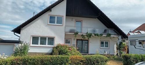 Foto - Ein-ein halb stöckiges Einfamilienhaus in HeusweilerHolz zu verk