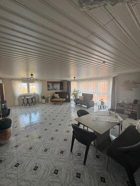 Foto - Helle 3-Zimmer Wohnung (120qm) mit 2 Balkonen am Heuchelhof