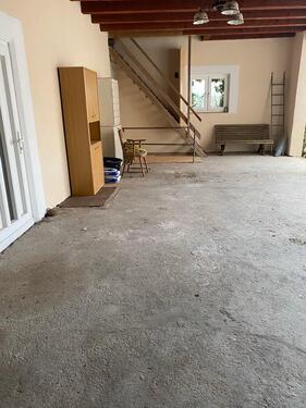 Foto - Stellplatz mit zusätzlichem absperrbarem Lagerraum