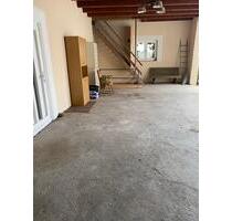 Stellplatz mit zusätzlichem absperrbarem Lagerraum - Siegenburg