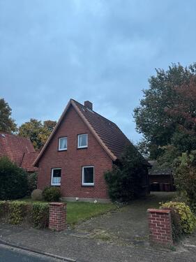 Foto - Tolles ausbaufähiges Einfamilienhaus in Zantraler Lage