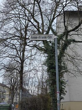 Foto - Tiefgaragen-Stellplatz in Kriegshaber zu vermieten!