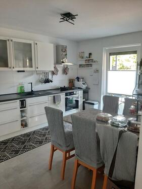 Foto - Einladende und geräumige EG-Wohnung mit Balkon