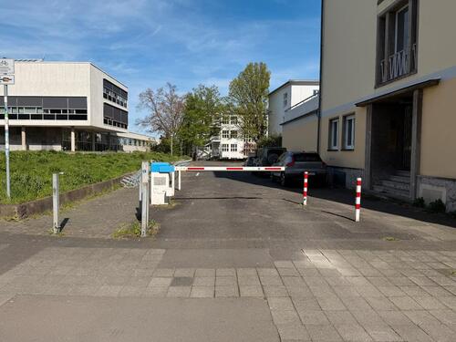 Foto - Sicherer Stellplatz in Hinterhof, direkt neben Unibibliothek