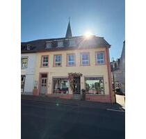 Wohnung im Herzen von Schweich - 1.100,00&nbsp;EUR Kaltmiete, ca.&nbsp; 108,00&nbsp;m&sup2; in Schweich (PLZ: 54338)