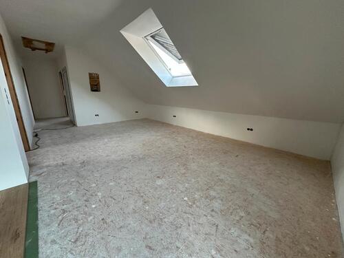 Foto - 3 Zimmer Dachgeschoßwohnung zur Miete in Brey