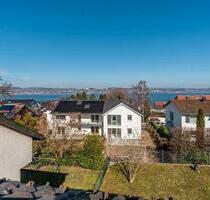 Moderne Dachgeschosswohnung mit Seeblick in Konstanz-Dingelsdorf