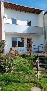 Foto - Helles Reihenhaus mit Garten & Terrasse in Toplage - 1300 € kalt