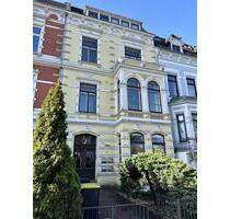 HolleralleeSchwachhausen: Charmante, helle 3 Zi. Altbau- Whg., Pakett, EBK mit Garten u. Garage - Bremen