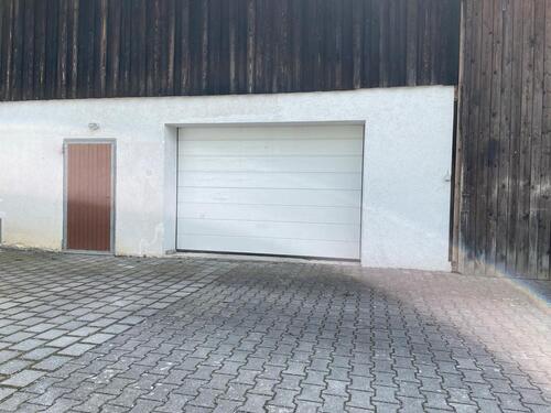 Foto - Garage Stellplatz Motorrad Motorroller