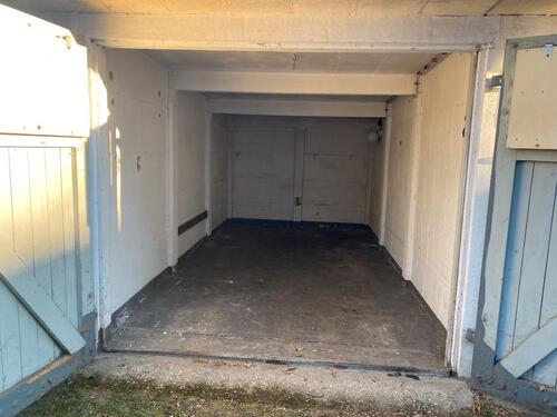 Foto - Garage in Dresden Striesen zu vermieten mit Strom in Garagenhof