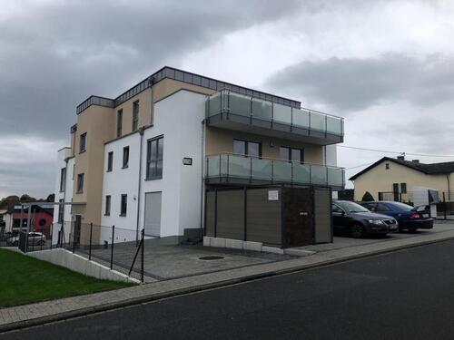 Foto - Moderne 3ZKB Wohnung mit separatem Eingang und Terrasse