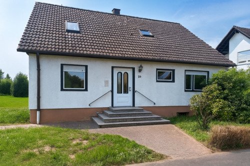 Foto - freistehendes 1-2 Familienhaus in ruhiger Lage mit großem Garten