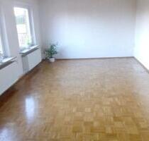 Helle 3 12 Zimmerwohnung mit Balkon in Bleckede-Garze