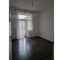 gemütliche 2 Zimmer Wohnung mit Balkon ins Grüne Königgrätzstr - Essen Huttrop