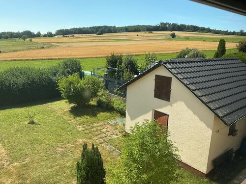 Foto - Zweifamilienhaus mit 2 Garagen, großem Grundstück und freiem Ausb