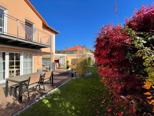 Foto - Modernes freistehendes Einfamilienhaus zu vermieten