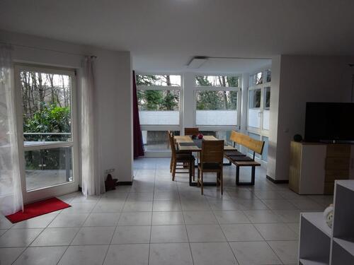 Foto - Helle 4 Zimmerwohnung - 1.300,00&nbsp;EUR Kaltmiete, ca.&nbsp; 150,00&nbsp;m&sup2;