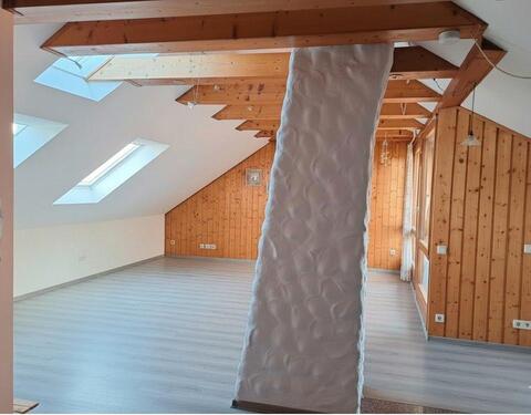 Foto - Helle 2,5 Zi. DG-Wohnung in Toplage nähe U-Bahn Kleinreuth