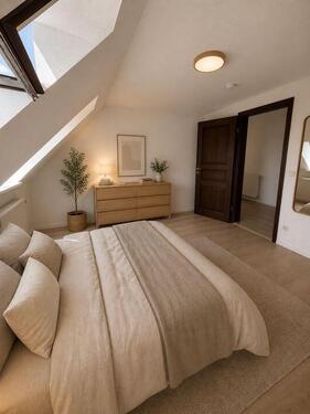 Foto - Helle 4,5-Zimmer-Wohnung mit Balkon & Schlossblick – Erstbezug nach Renovierung